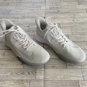 Nike Zoom Shift Basketball Sneakers - Men’s size 10.5 White w/Gray
